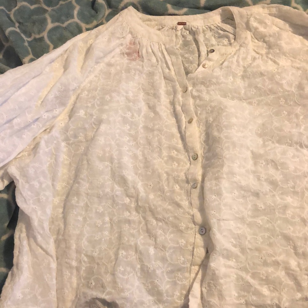 White flowy long sleeve blouse